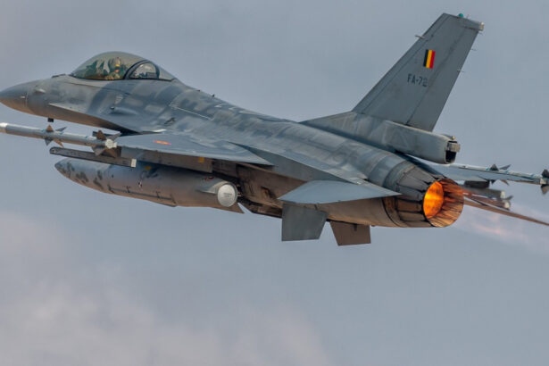 fortele aeriene romane anunta zboruri de antrenament la inaltimi mici pe intreg teritoriul tarii se folosesc inclusiv avioane f 16 6835f116c9f21