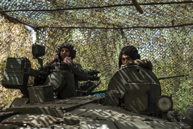 fortele de aparare ale ucrainei in ciuda armistitiului declarat de putin inclestarile pe front continua unde se dau lupte grele 681c856dcecf4