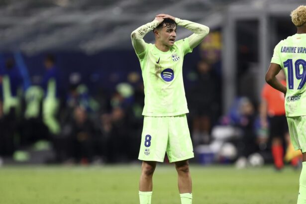 fostul star de la real madrid o ironizeaza pe barcelona e o conspiratie impotriva lor dar un singur lucru e adevarat 681b7a1633e85
