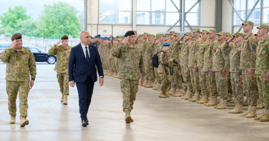 foto ilie bolojan in vizita la misiunea ue in bosnia si hertegovina el a vorbit despre rolul militarilor romani in sprijinirea securitatii 68284e7aae56d