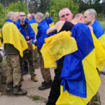 foto nou schimb de prizonieri intre rusia si ucraina 205 de soldati ai kievului s au intors acasa 681a1acdc43cb
