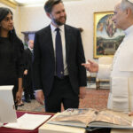 foto papa leon al xiv lea l a primit in audienta pe vicepresedintele american jd vance despre ce au discutat cei doi 682b1b00dbf82