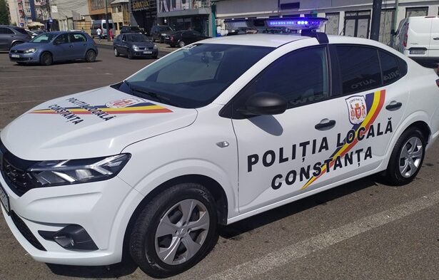 foto politia locala constanta da lovitura 13 persoane depistate avand asupra lor substante interzise 682461f31a3a4