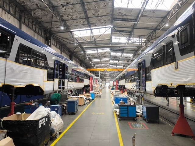 foto primul tren produs de polonezi pentru romania intra in tara 681b3c7be2e94