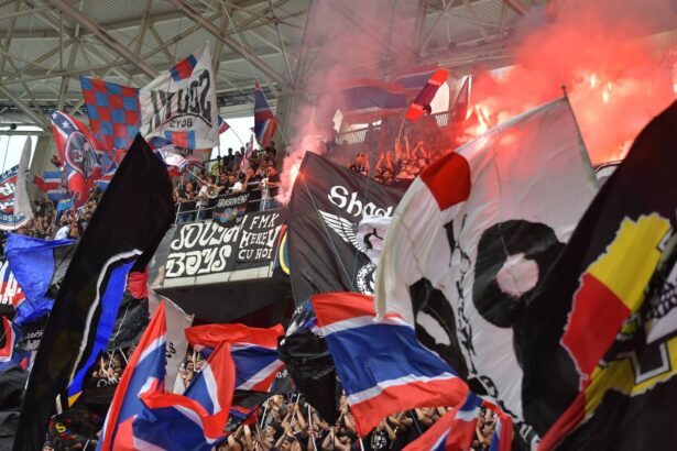foto steaua bucuresti postare ironica la adresa fcsb noi cu trofeele atii cu meme urile 682319e551698