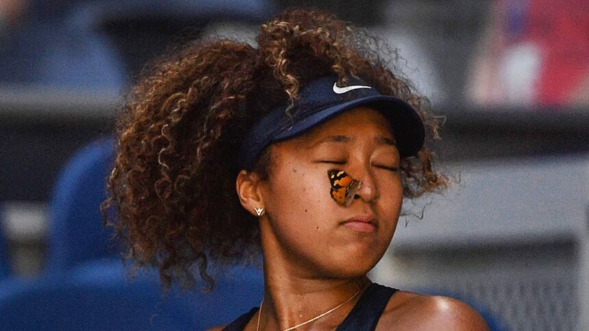 galerie foto ajutata de patrick mouratoglou naomi osaka a castigat primul trofeu pe zgura in cariera 6818bb24de2f1