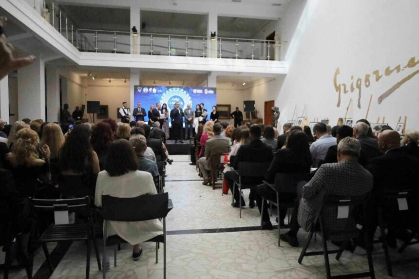 galerie foto gala luminilor un regal cultural de inalta tinuta gratie eroilor de la aceasta editie va fi dotat laboratorul de design si graphic design al facultatii de arte din constanta 683466103c81b