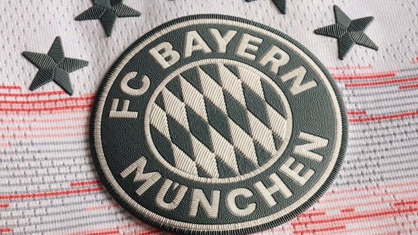 galerie foto spectaculos bayern munchen si a prezentat noul echipament imediat dupa ce a castigat titlul 6818712b67f1d