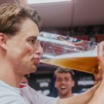 galerie foto tapi de bere fc koln a castigat divizia secunda si a promovat in bundesliga 682b17842d6a6