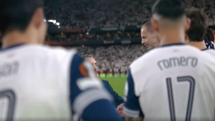 galerie foto trei jucatori de la tottenham au ramas fara medalie inclusiv son absolut rusinos 682eb7900f593