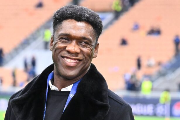 galerie foto uriasul seedorf a revenit in fotbal convins de superba sa sotie care l a convertit si la islam bine ai venit 682315d9cf13a