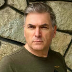 imagine rara cu mircea radu din copilarie povestea care l a marcat mi a spus ca inghite sabii si adora serpi cu care se plimba de gat 6816058865d52