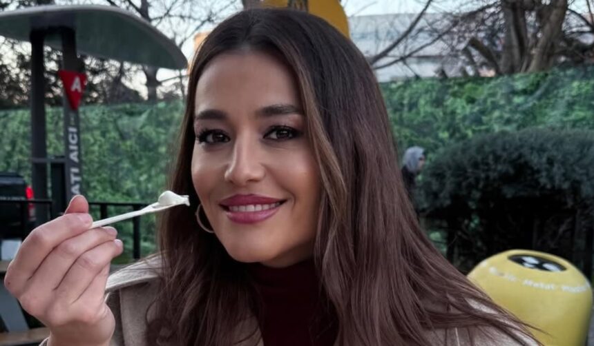 imagini rare cu mama claudiei patrascanu cat de bine seamana cele doua si in ce loc sfant au plecat 6815b871216ce