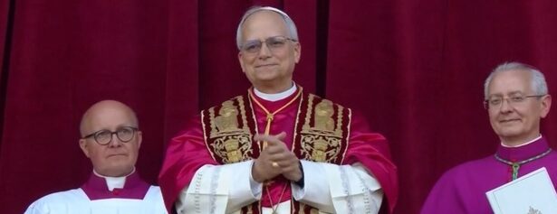 incepe pontificatul lui leon al xiv lea mii de credinciosi asteptati la slujba de duminica din piata sfantul petru jd vance volodimir zelenski si ursula von der leyen vor fi prezenti 68296fada9c04
