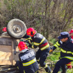 interventie de urgenta un accident rutier a avut loc in tuzla intre un autoturism si o caruta 68174f074f218