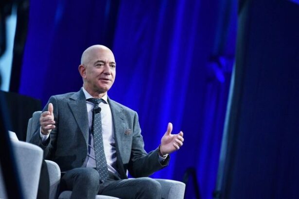 jeff bezos va vinde actiuni amazon in valoare de pana la 48 miliarde de dolari 6815c8bdc240b