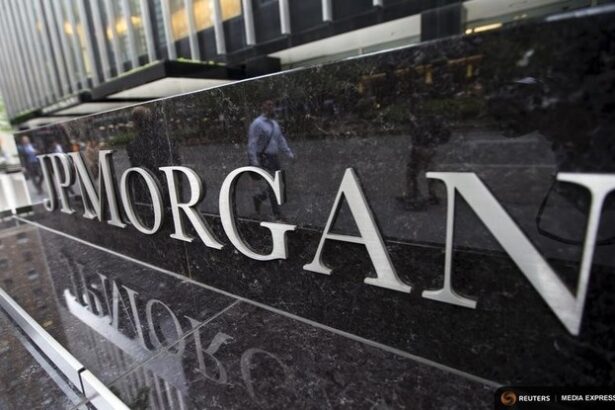 jp morgan un pachet cu masuri fiscale ar putea veni spre finalul lunii iunie retrogradarea ratingului romaniei este acum mai putin probabila bnr ar putea limita deprecierea leului pana la fo 682b158830793