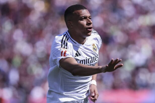 kylian mbappe scrie istorie recordul absolut stabilit de francez dupa dubla in poarta barcelonei 6820caa8e58c6