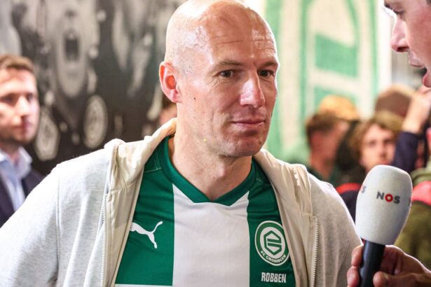 l au convins arjen robben a fost prezentat oficial 6813bee13fe2d