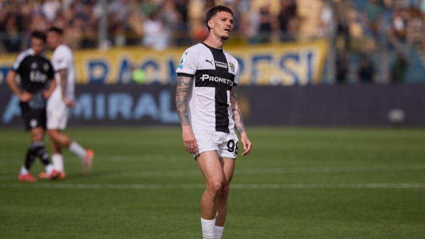 lovitura pentru dennis man dupa meciul de cosmar de la parma ramas bun la finalul sezonului 681715197874e