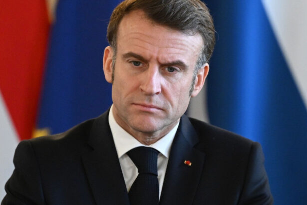 macron pune presiune pe trump privind noi sanctiuni care sa vizeze rusia un test al credibilitatii americanilor 683991af9c6bd