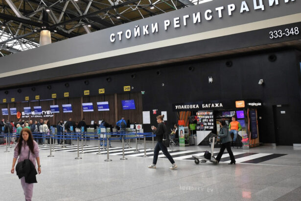 mai multe aeroporturi rusesti au fost inchise pe fondul atacurilor cu drone sute de zboruri anulate 681b4980e7ac1