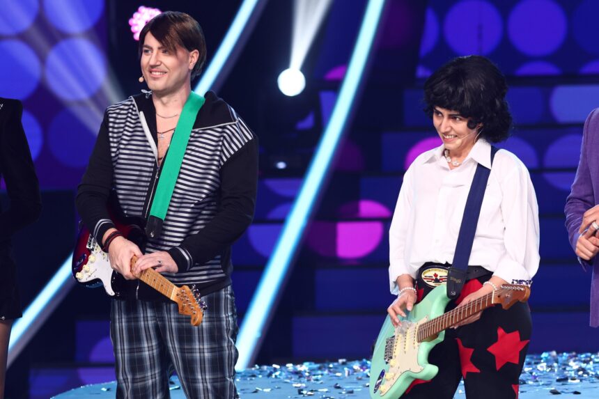 melodia pe care o vor canta doinita oancea si marian capet la te cunosc de undeva e celebra in toata lumea un hit care nu o sa mai fie hit 681c5a4f10cb9