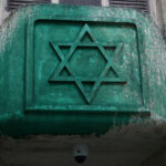memorialul holocaustului si mai multe sinagogi din paris vandalizate o forma de stigmatizare violenta a evreilor 683b2fcba9f0e