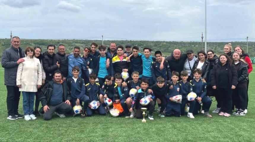 Micii fotbaliști din Cumpăna s-au calificat din nou la faza finală a Cupei Satelor. 1 micii fotbalisti din cumpana s au calificat din nou la faza finala a cupei satelor 682766bc8e8cb