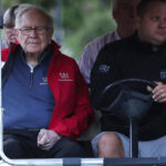 miliardarul warren buffett se retrage de la sefia berkshire hathaway dupa peste 60 de ani cine va fi succesorul 6816e78ad5ce2