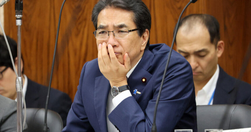ministrul japonez al agriculturii a demisionat dupa ce a declarat ca nu cumpara orez pentru ca l primeste gratuit 682d6a436282c