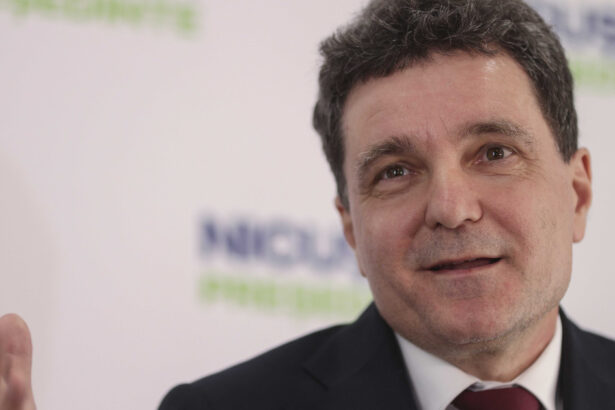 news alert nicusor dan a facut plangere penala impotriva elenei lasconi in scandalul pozelor publicate de sefa usr s a discreditat total 68148eaa840e6