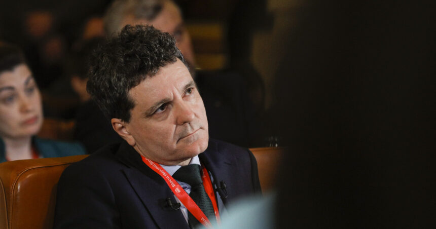 nicusor dan romania nu isi permite sa vorbeasca de alegeri anticipate si despre calin georgescu prim ministru 681b7a6ae6f77