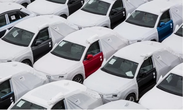 o noua luna de scadere drastica a pietei auto in asteptarea programului rabla vanzarile de masini electrice s au prabusit 6818ae8a1ce68