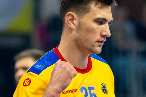 oficial dinamo a anuntat al treilea transfer al verii om de baza la echipa nationala a romaniei 68382a30b2b89
