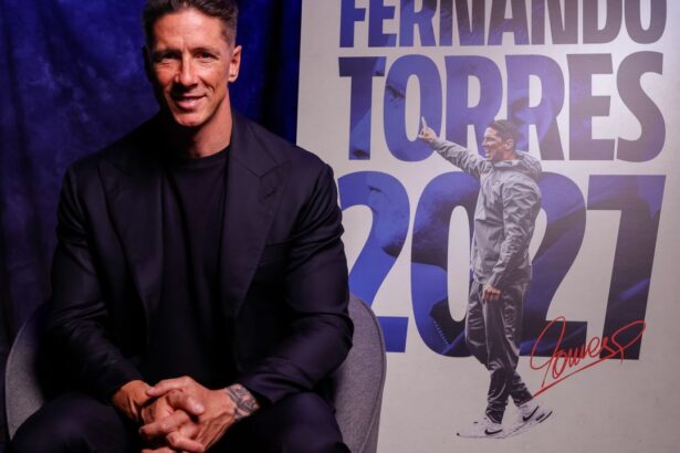 oficial fernando torres a semnat unde va antrena fostul atacant 683a014d04c04