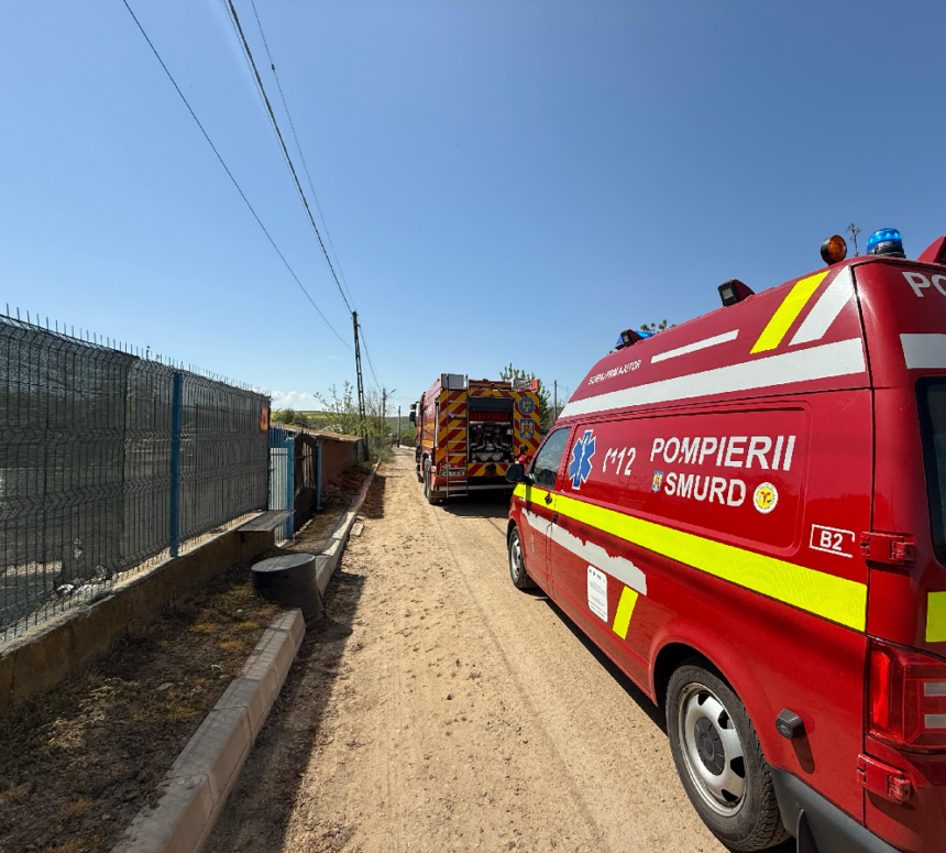 pompierii sunt in alerta un incendiu a izbucnit in costinesti 6814f2d6ead61