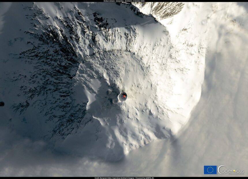 praf de aur tasneste din cel mai sudic vulcan activ din antarctica 6814d3081fe03