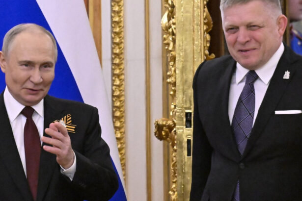 premierul slovac a luat in deradere incercarile ue de a l impiedica sa participe la parada de la moscova ce a vorbit cu putin 681f569870fa8