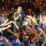 razboiul dintre bruce springsteen si trump continua cantaretul a lansat un album live cu critici la adresa presedintelui american 682e1a5539a48