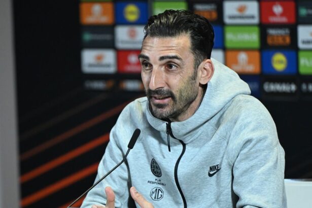 reactia lui elias charalambous dupa al doilea titlu consecutiv castigat cu fcsb 6820ea3fadc83