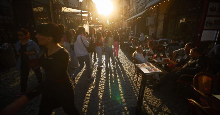 romania a avut cea mai mare scadere a numarului de locuitori din ue eurostat populatia a scazut cu peste 25 milioane in 20 de ani 682da8f4db985