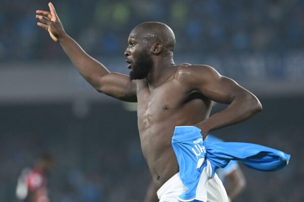 romelu lukaku adevarat campion atacantul lui napoli a avut o copilarie crunta mama amesteca laptele cu apa 6831538ca8ac8