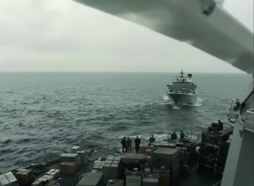 rusia ne arata cu degetul cel mai mare pericol de la marea neagra e reprezentat de cei care folosesc nave civile pentru livrari militare regimului ucrainean 68348a2db09d2