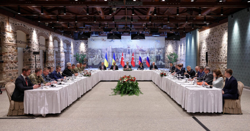 rusia si ucraina au inceput la istanbul primele negocieri directe de dupa primavara lui 2022 cele doua parti sunt aici 682726aec7483
