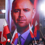 scheletele din dulapul lui karol nawrocki nu ii afecteaza candidatura la presedintia poloniei ba chiar l ar putea ajuta sa castige 6839c2adaf08c