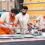 se aleg semifinalistii de la chefi la cutite ultimul battle al sezonului 15 68344dd7ddc97