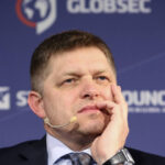 slovacia ar putea organiza alegeri anticipate ce spera robert fico sa obtina 68388db518899