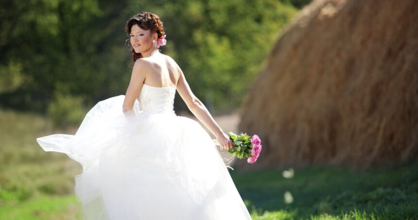 tarifele lui trump pe importurile din china scumpesc rochiile de mireasa cat costa o nunta in sua 68186ce83b1ca