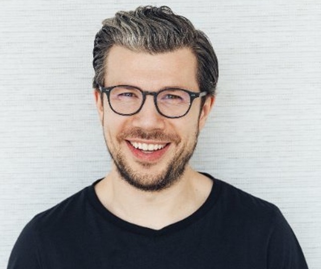 tranzactie antreprenorul roman emi gal a vandut ezra catre americani 6819e76f9f9dc